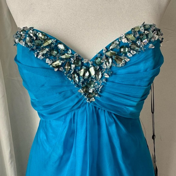 NWT Alyce B’Dazzle Aqua Strapless Prom Dress - Size 2 - Picture 2 of 8